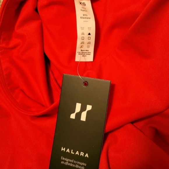 HALARA Red 2 in 1 Skort Shorts Flare Pockets XS NWT - Picture 9 of 9